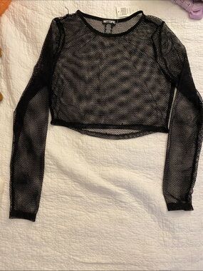 Hot Topic Black Long-Sleeve Fishnet Crop Top